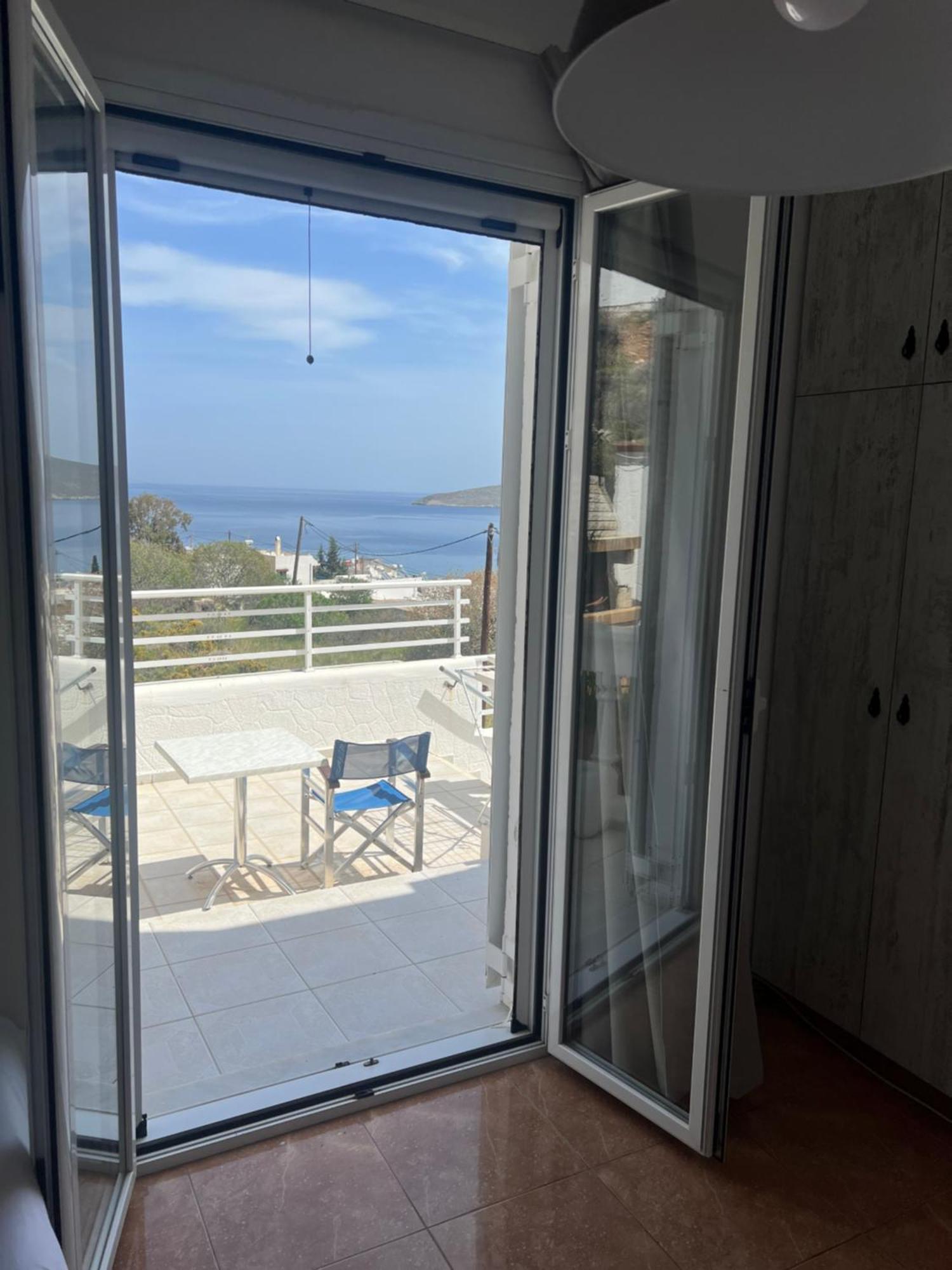 Nikos Studios Livadia  Екстер'єр фото