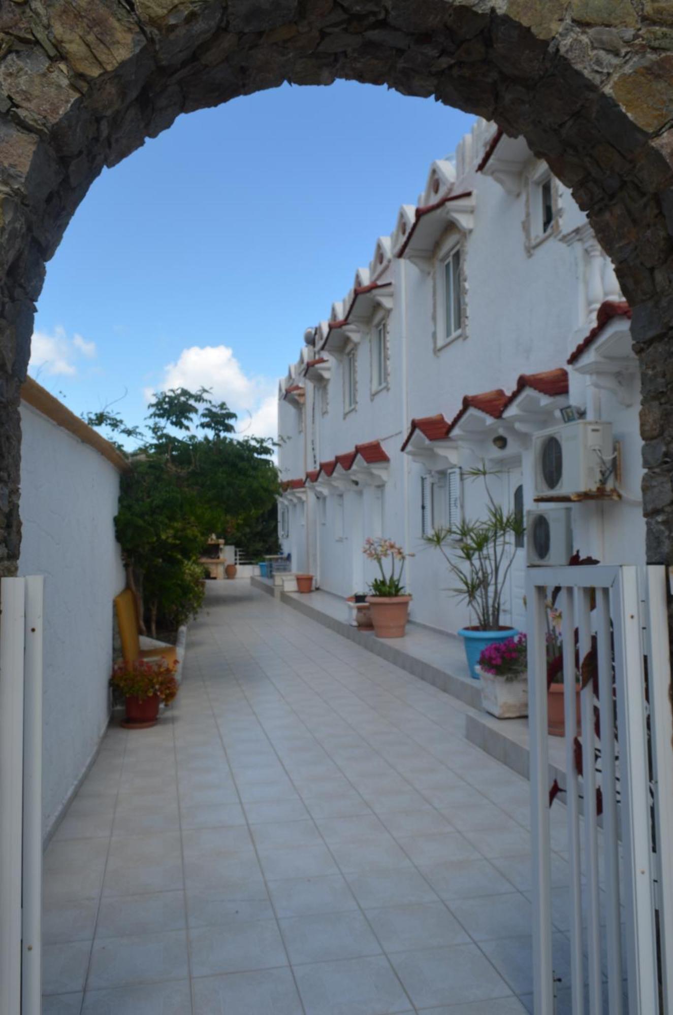 Nikos Studios Livadia  Екстер'єр фото