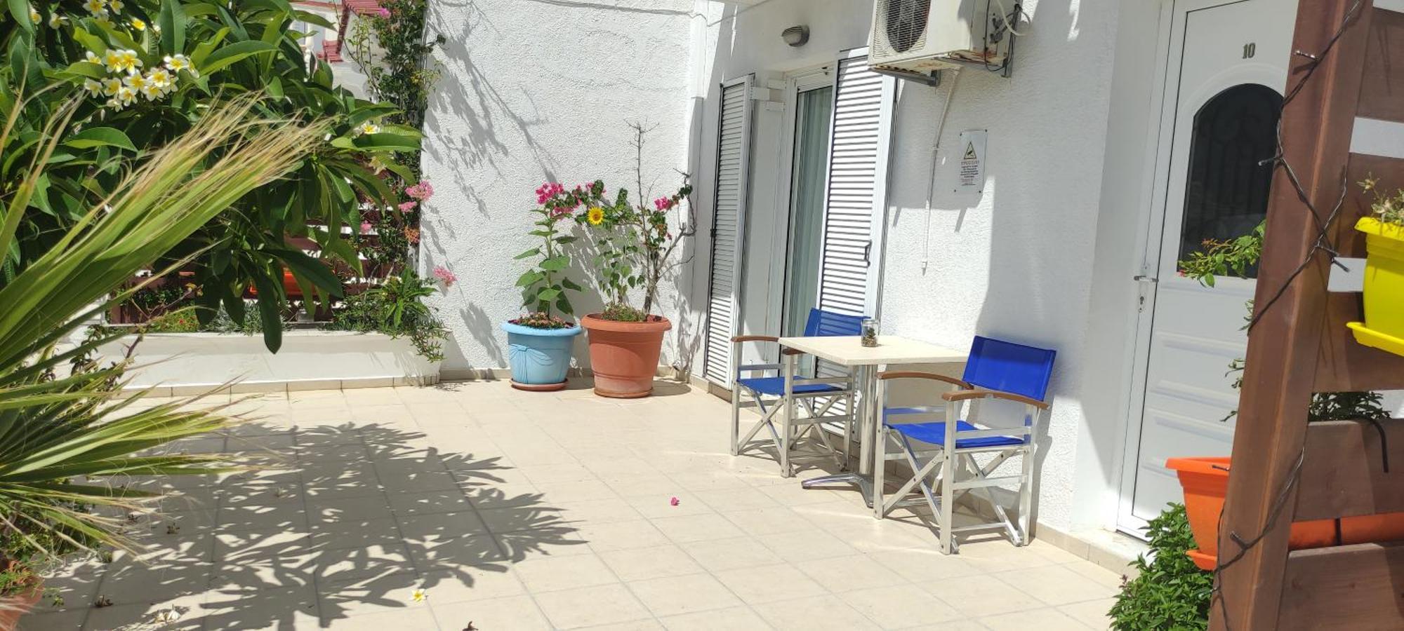 Nikos Studios Livadia  Номер фото