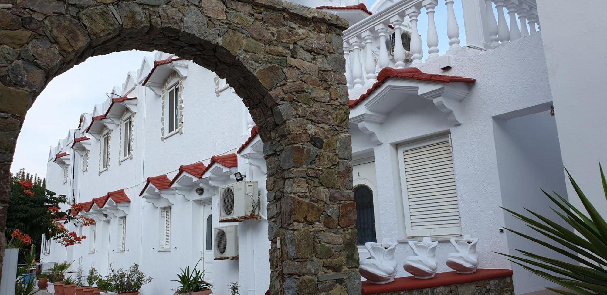 Nikos Studios Livadia  Екстер'єр фото